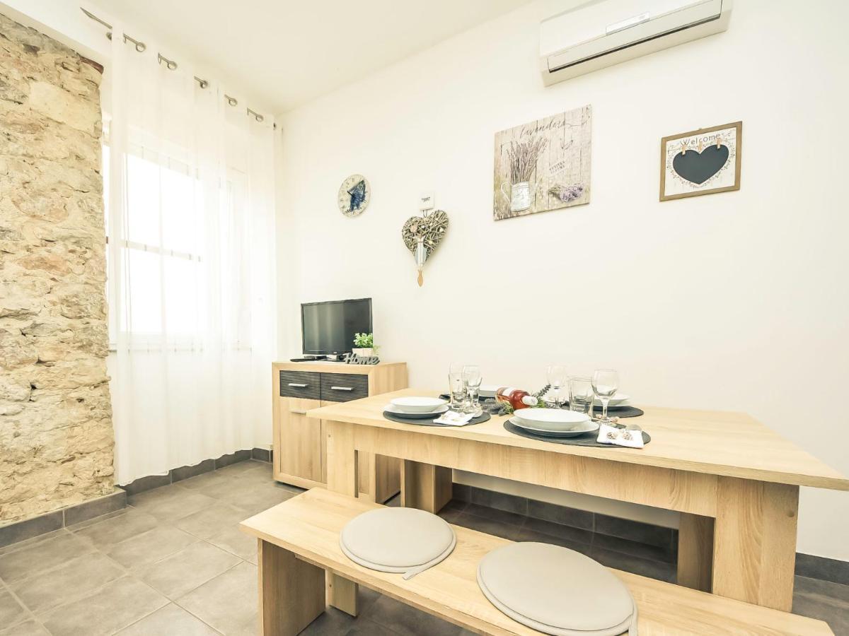 Apartment Snjezana-3 By Interhome Карлобаг Екстер'єр фото