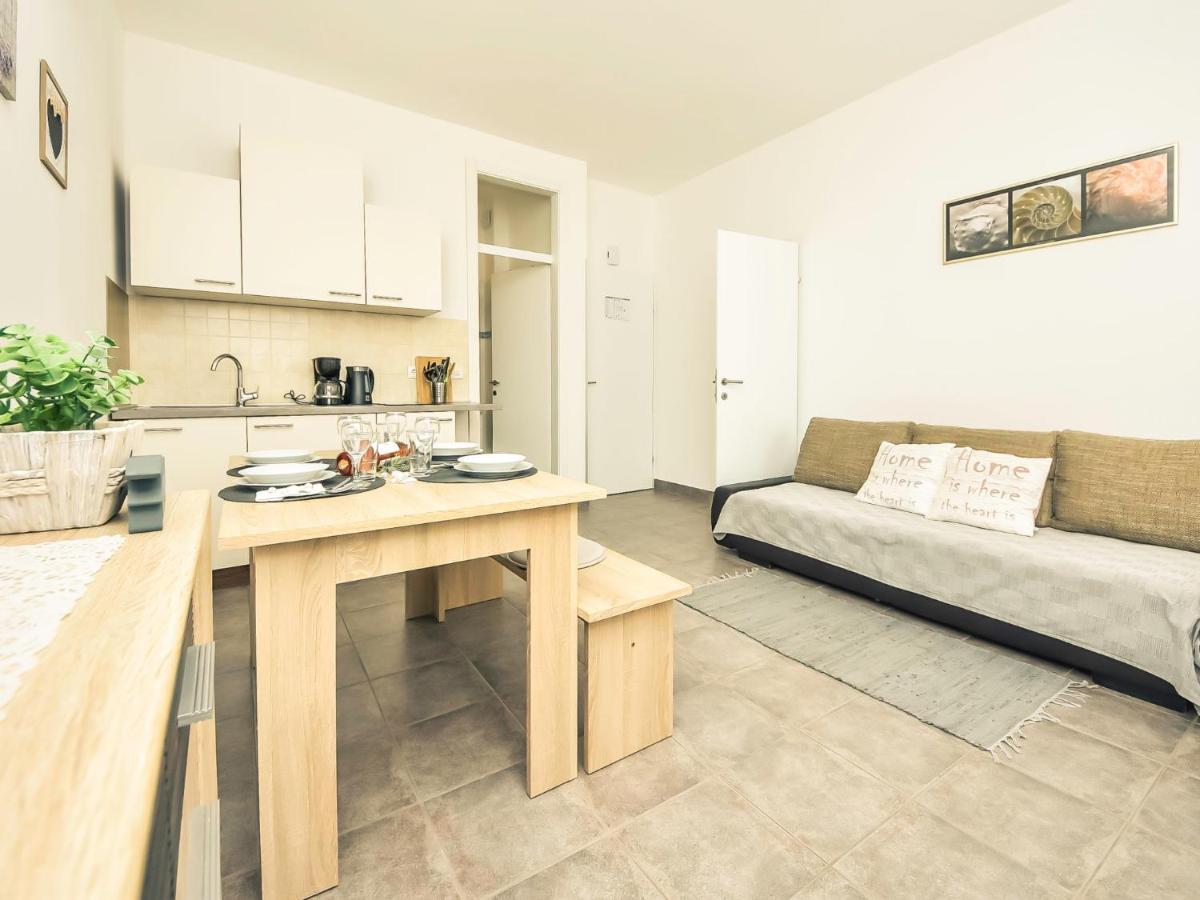 Apartment Snjezana-3 By Interhome Карлобаг Екстер'єр фото